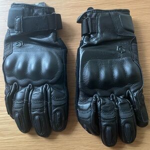 Black Protective Riding Gloves